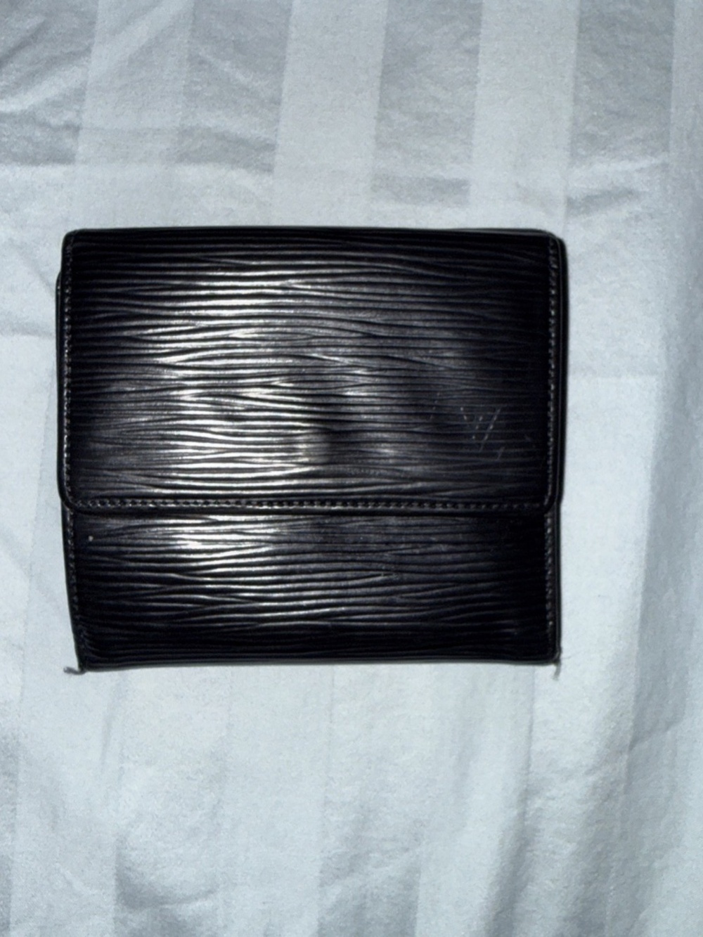 Louis Vuitton Epi Leather Black Bifold Wallet Small Snap Closure - Picture 2 of 7